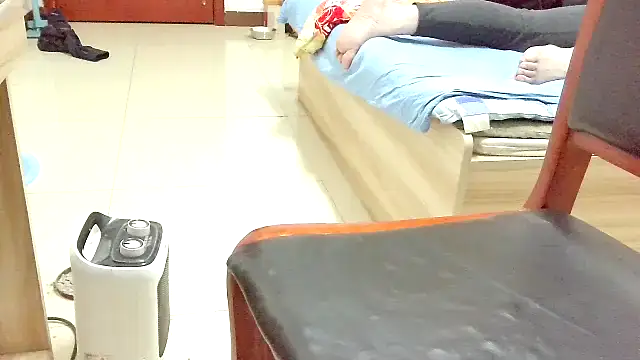 huzi518 online show from 11-02-25, 11:56