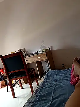 huzi518 online show from 04-18-26, 03:54