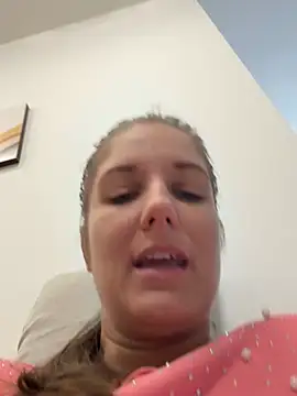 Snapshot of jennifer11772 chatting on 07-04-26, 07:14 jennifer11772 online show from 07-04-26, 07:14