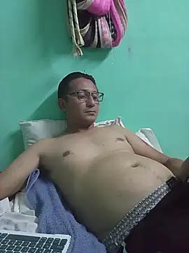 Andresguz35 online show from 01-16-26, 05:00