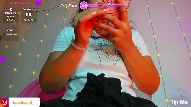 Snapshot of Maisa_issa chatting on 07-01-26, 01:34 Maisa issa online show from 07-01-26, 01:34