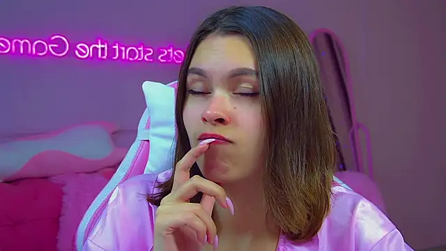 PollyLanders online show from 10-12-25, 06:29