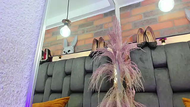 JESSYCORTES online show from 10-18-25, 04:30