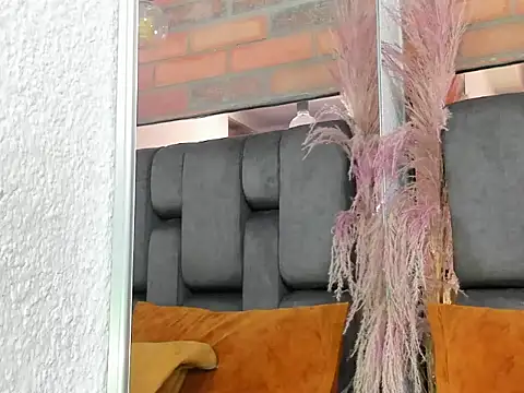 JESSYCORTES online show from 01-10-26, 05:04