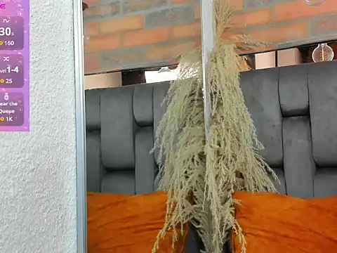 Snapshot of JESSYCORTES chatting on 05-12-26, 11:35 JESSYCORTES online show from 05-12-26, 11:35
