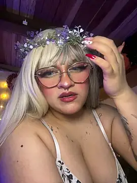 SophiaWeestt99 online show from 02-15-26, 05:37