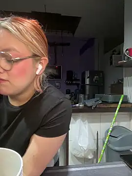 SophiaWeestt99 online show from 02-16-26, 04:08