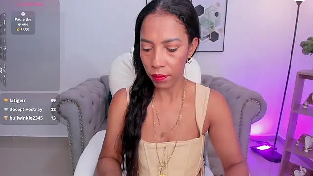 Shantaall  online show from 11-16-25, 06:35