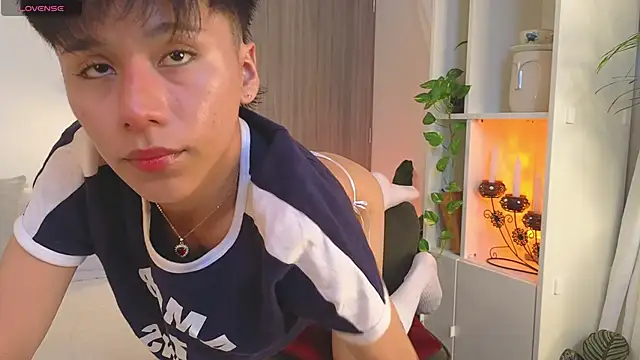 Tommyfoxboy online show from 11-30-25, 01:04