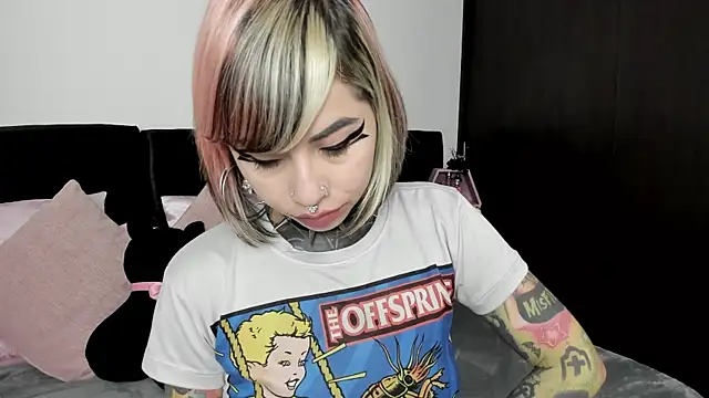 NikkiRamone online show from 01-21-25, 11:56