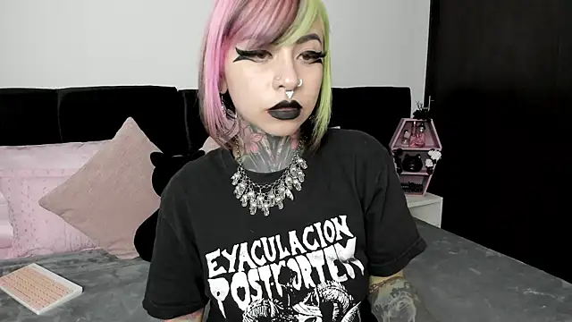 NikkiRamone online show from 01-23-25, 11:48