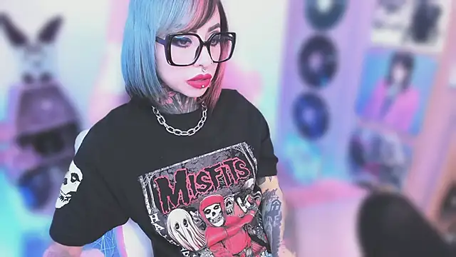 NikkiRamone online show from 12-03-25, 09:02