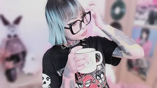 Snapshot of NikkiRamone chatting on 02-23-26, 11:18 NikkiRamone online show from 02-23-26, 11:18