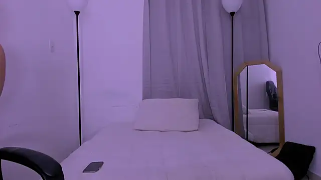 Miiafoxxx online show from 12-23-24, 01:51