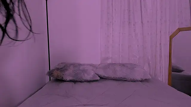 Miiafoxxx online show from 03-04-25, 12:39