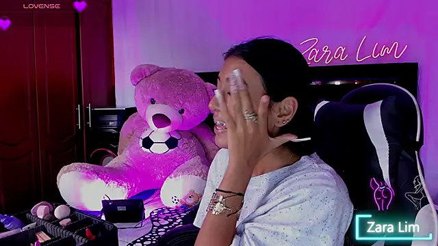 ZaraLim online show from 09-17-25, 07:48