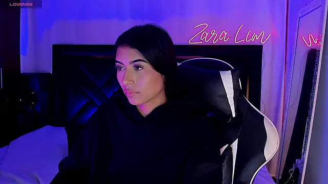 ZaraLim online show from 11-16-25, 02:17