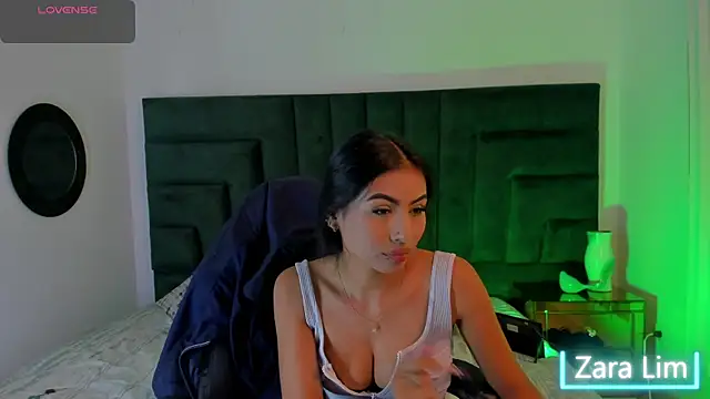 ZaraLim online show from 01-13-26, 06:02