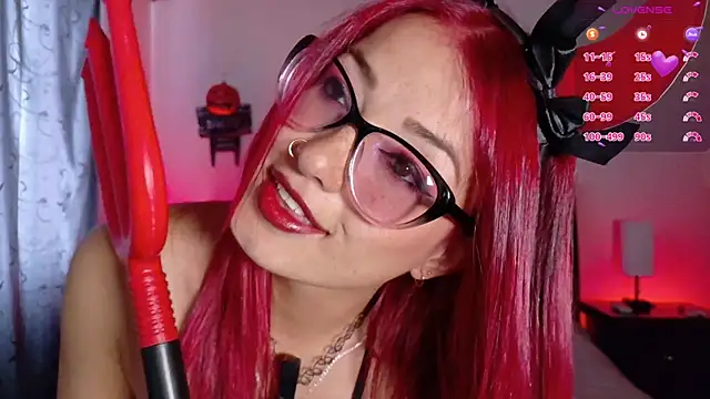 luccycollins  online show from 10-30-25, 02:07