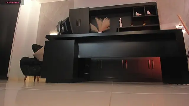 RebeccaHudson online show from 02-11-25, 09:20