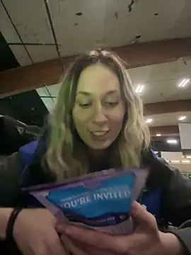 Snapshot of M1ssyk1ssy chatting on 12-31-24, 10:45 M1ssyk1ssy online show from 12-31-24, 10:45