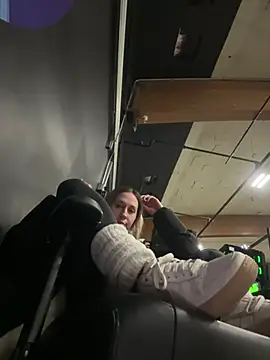 Snapshot of M1ssyk1ssy chatting on 01-03-25, 01:38 M1ssyk1ssy online show from 01-03-25, 01:38