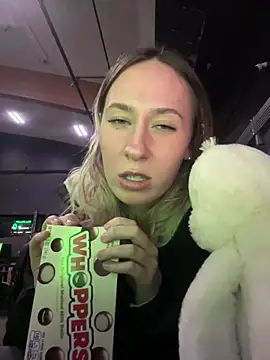 Snapshot of M1ssyk1ssy chatting on 01-12-25, 09:29 M1ssyk1ssy online show from 01-12-25, 09:29