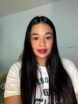 Snapshot of Aitana98_ chatting on 01-19-26, 01:42 Aitana98 online show from 01-19-26, 01:42