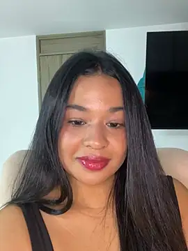 Snapshot of Aitana98_ chatting on 02-15-26, 01:57 Aitana98 online show from 02-15-26, 01:57