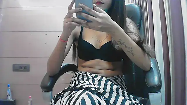 collage hoty online show from 10-16-25, 04:41