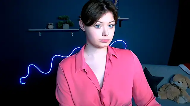 Snapshot of nikole_kitt chatting on 02-08-25, 08:10 nikole kitt online show from 02-08-25, 08:10