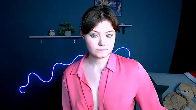 Snapshot of nikole_kitt chatting on 02-08-25, 11:13 nikole kitt online show from 02-08-25, 11:13