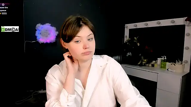 Snapshot of nikole_kitt chatting on 02-11-25, 01:41 nikole kitt online show from 02-11-25, 01:41