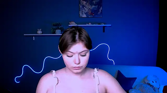 Snapshot of nikole_kitt chatting on 02-12-25, 12:16 nikole kitt online show from 02-12-25, 12:16