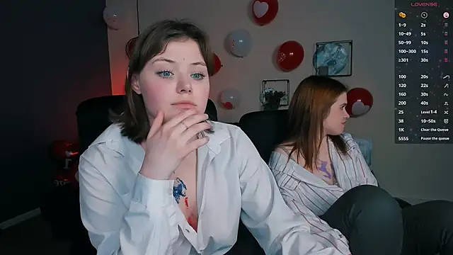 Snapshot of nikole_kitt chatting on 02-16-25, 05:04 nikole kitt online show from 02-16-25, 05:04