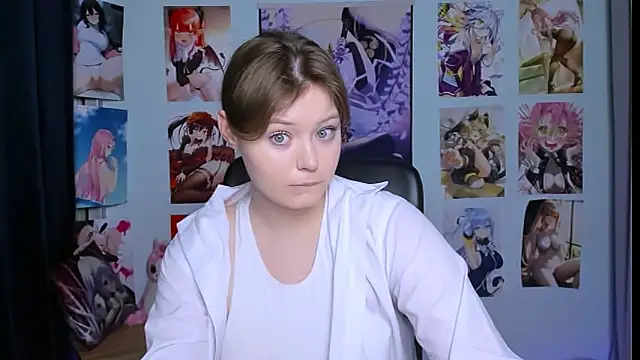 Snapshot of nikole_kitt chatting on 02-17-25, 07:42 nikole kitt online show from 02-17-25, 07:42