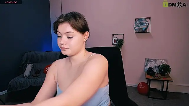 Snapshot of nikole_kitt chatting on 03-08-25, 07:53 nikole kitt online show from 03-08-25, 07:53