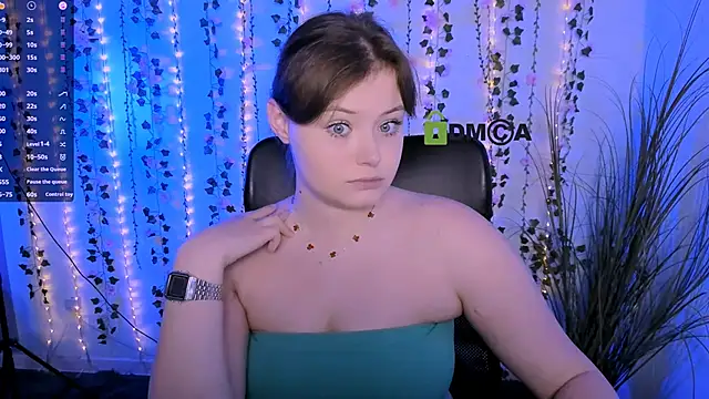 Snapshot of nikole_kitt chatting on 09-20-25, 07:15 nikole kitt online show from 09-20-25, 07:15