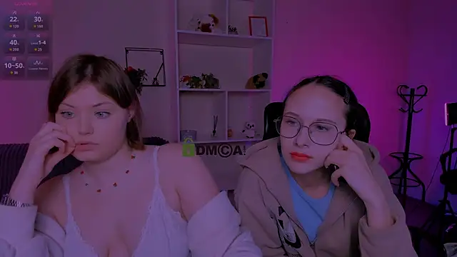 Snapshot of nikole_kitt chatting on 10-12-25, 06:51 nikole kitt online show from 10-12-25, 06:51