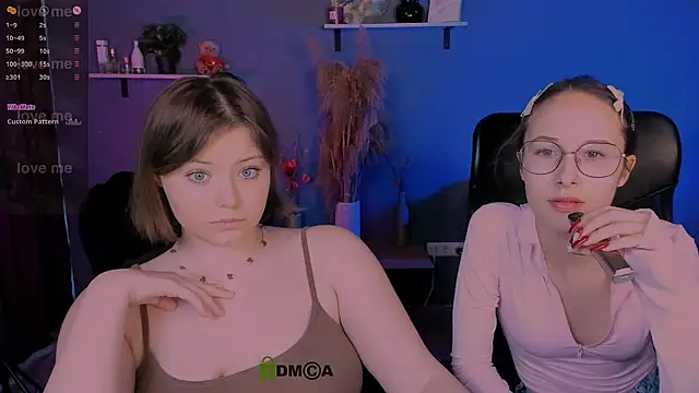 Snapshot of nikole_kitt chatting on 10-19-25, 07:14 nikole kitt online show from 10-19-25, 07:14