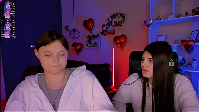 Snapshot of nikole_kitt chatting on 02-20-26, 08:09 nikole kitt online show from 02-20-26, 08:09