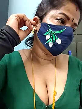 Snapshot of gaurika18 chatting on 06-28-26, 09:43 gaurika18 online show from 06-28-26, 09:43