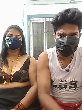 Snapshot of gaurika18 chatting on 07-31-26, 05:45 gaurika18 online show from 07-31-26, 05:45