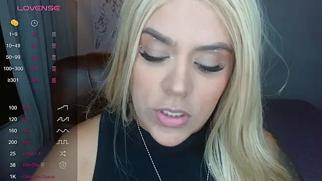 SofiaaCortes online show from 12-17-24, 01:18