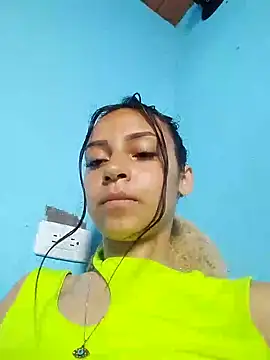 Snapshot of emma_ambar chatting on 02-02-25, 07:46 emma ambar online show from 02-02-25, 07:46