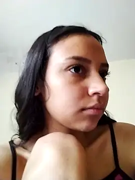 Snapshot of emma_ambar chatting on 10-03-25, 05:10 emma ambar online show from 10-03-25, 05:10