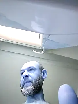 Andrzej-M online show from 09-18-25, 02:41