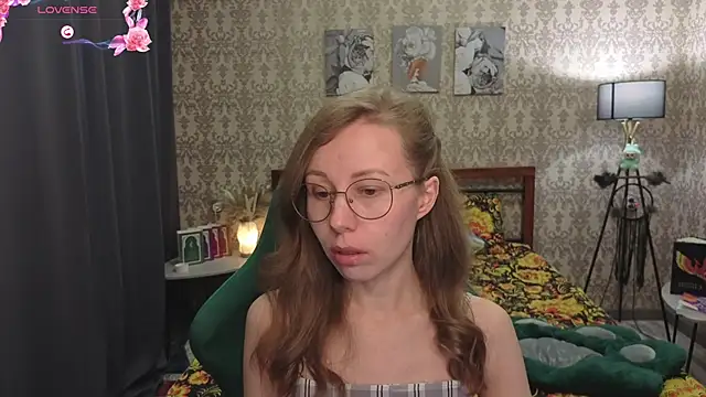 Lill Mary online show from 03-10-26, 04:17