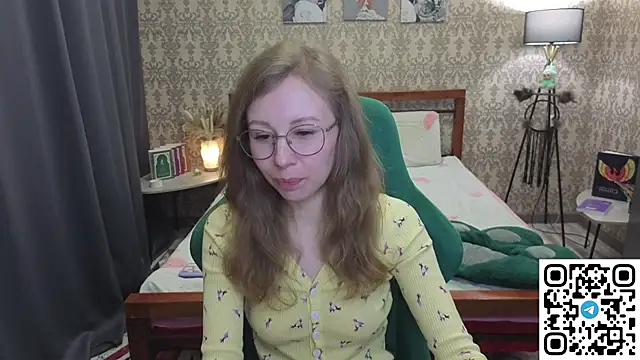 Lill Mary online show from 04-12-26, 02:05