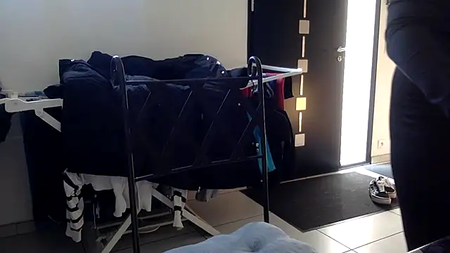 Snapshot of vanillesoumise chatting on 03-03-25, 09:33 vanillesoumise online show from 03-03-25, 09:33